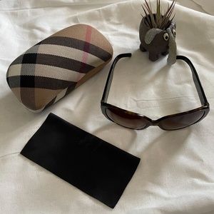 Vintage Burberry Sunglasses w/ Case